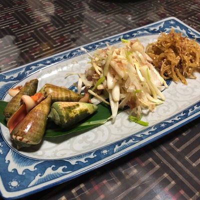 おいしい料理を囲みながら おいしい料理を囲みながら