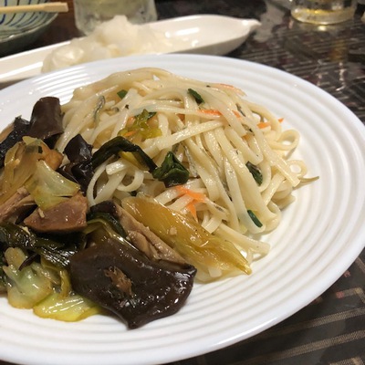 おいしい料理を囲みながら おいしい料理を囲みながら