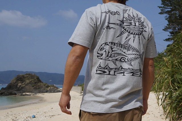 ソルトルアーアングラーを魅了するロウニンアジ/GTのTシャツ
