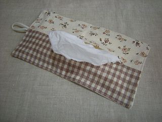 とっても便利なティッシュ入れ♪