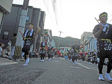 離島・奄美・離島医療・徳洲会・医師・離島 医師・離島 医師募集・専攻医・離島 専攻医・離島 専攻医募集・研修医・看護師・離島 看護師・離島 看護師募集・助産師・離島 助産師・離島 助産師募集・薬剤師・離島 薬剤師・離島 薬剤師募集・臨床検査技師・離島 臨床検査技師・離島 臨床検査技師募集・診療放射線技師・離島 診療放射線技師・離島 診療放射線技師募集・臨床工学技士・離島 臨床工学技士・離島 臨床工学技士募集・理学療法士・作業療法士・離島 作業療法士・離島 作業療法士募集・言語聴覚士・離島 言語聴覚士・離島 言語聴覚士募集・イベント・スタッフ募集・職員募集・奄美祭り・あまみ祭り パレード・名瀬徳洲会病院
