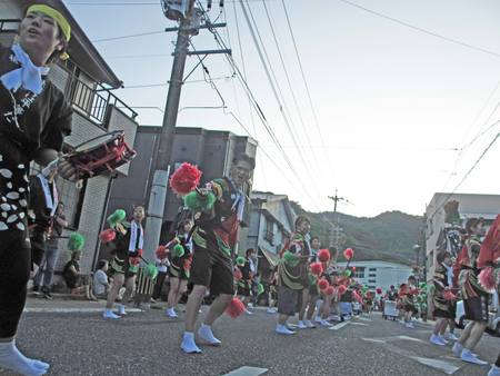 離島・奄美・離島医療・徳洲会・医師・離島 医師・離島 医師募集・専攻医・離島 専攻医・離島 専攻医募集・研修医・看護師・離島 看護師・離島 看護師募集・助産師・離島 助産師・離島 助産師募集・薬剤師・離島 薬剤師・離島 薬剤師募集・臨床検査技師・離島 臨床検査技師・離島 臨床検査技師募集・診療放射線技師・離島 診療放射線技師・離島 診療放射線技師募集・臨床工学技士・離島 臨床工学技士・離島 臨床工学技士募集・理学療法士・作業療法士・離島 作業療法士・離島 作業療法士募集・言語聴覚士・離島 言語聴覚士・離島 言語聴覚士募集・イベント・スタッフ募集・職員募集・奄美祭り・あまみ祭り パレード・名瀬徳洲会病院
