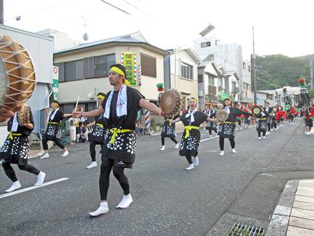 離島・奄美・離島医療・徳洲会・医師・離島 医師・離島 医師募集・専攻医・離島 専攻医・離島 専攻医募集・研修医・看護師・離島 看護師・離島 看護師募集・助産師・離島 助産師・離島 助産師募集・薬剤師・離島 薬剤師・離島 薬剤師募集・臨床検査技師・離島 臨床検査技師・離島 臨床検査技師募集・診療放射線技師・離島 診療放射線技師・離島 診療放射線技師募集・臨床工学技士・離島 臨床工学技士・離島 臨床工学技士募集・理学療法士・作業療法士・離島 作業療法士・離島 作業療法士募集・言語聴覚士・離島 言語聴覚士・離島 言語聴覚士募集・イベント・スタッフ募集・職員募集・奄美祭り・あまみ祭り パレード・名瀬徳洲会病院