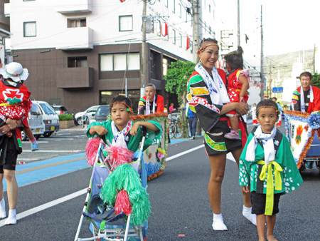 離島・奄美・離島医療・徳洲会・医師・離島 医師・離島 医師募集・専攻医・離島 専攻医・離島 専攻医募集・研修医・看護師・離島 看護師・離島 看護師募集・助産師・離島 助産師・離島 助産師募集・薬剤師・離島 薬剤師・離島 薬剤師募集・臨床検査技師・離島 臨床検査技師・離島 臨床検査技師募集・診療放射線技師・離島 診療放射線技師・離島 診療放射線技師募集・臨床工学技士・離島 臨床工学技士・離島 臨床工学技士募集・理学療法士・作業療法士・離島 作業療法士・離島 作業療法士募集・言語聴覚士・離島 言語聴覚士・離島 言語聴覚士募集・イベント・スタッフ募集・職員募集・奄美祭り・あまみ祭り パレード・名瀬徳洲会病院