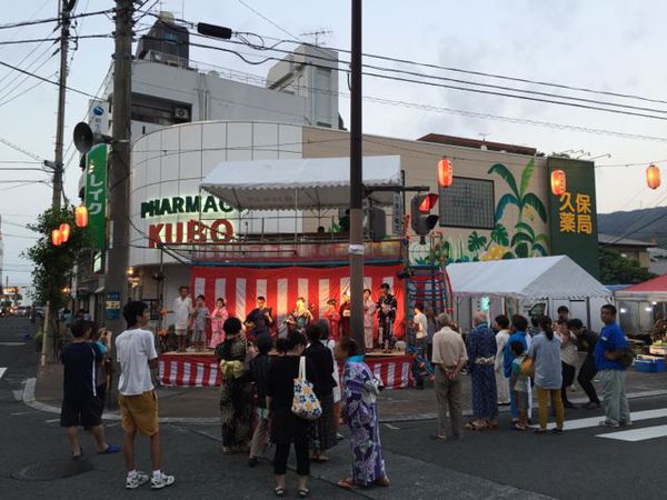 奄美まつり久保薬局前ステージ! 奄美まつり久保薬局前ステージ!