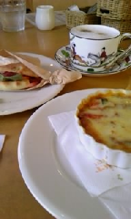 ケーキ屋さんのバイキング