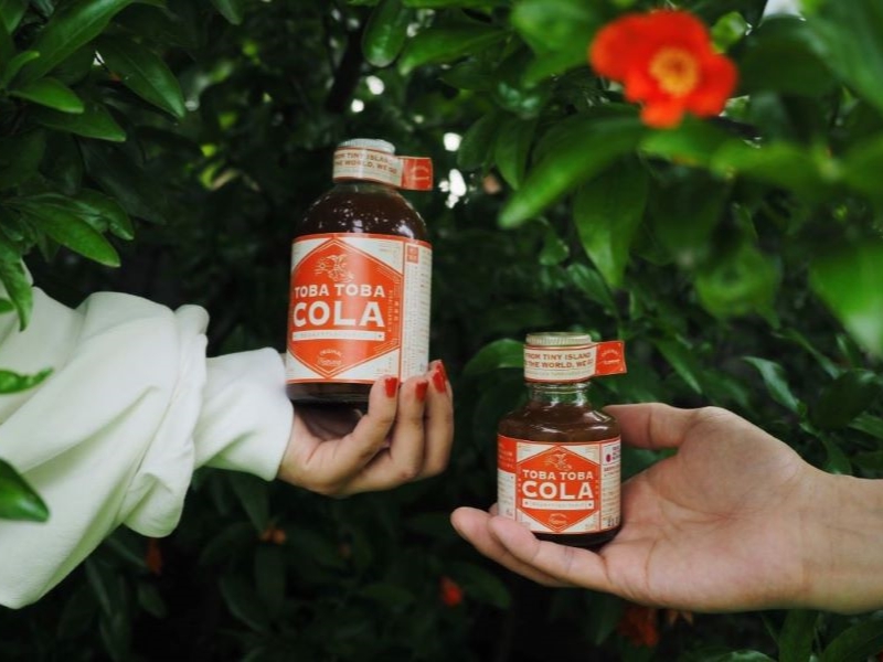 サンゴ礁の島、喜界島で生まれたクラフトコーラシロップ『TOBA TOBA COLA』 サンゴ礁の島、喜界島で生まれたクラフトコーラシロップ『TOBA TOBA COLA』