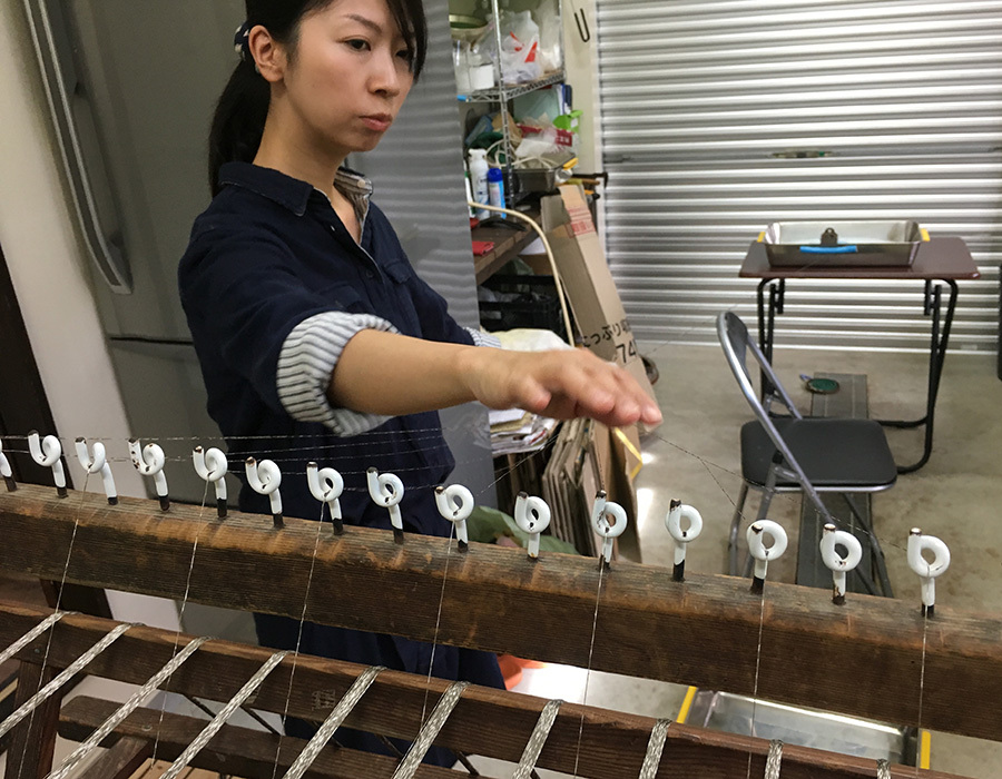 絣糸分けてます☆