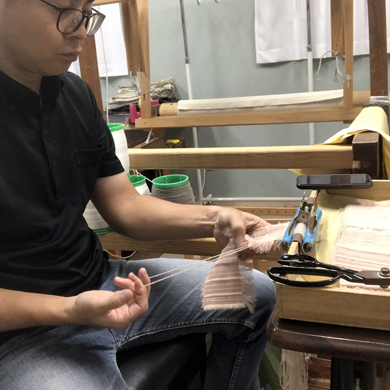 カシミヤストール用糸の筵解き☆