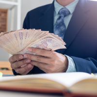製薬会社が儲けることは悪いこと？
