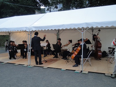 「復帰の灯」演奏