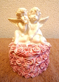 新作追加！薔薇と天使の小物入れ☆