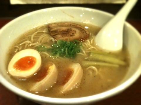 食堂ぶるはち