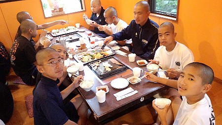 本日の団体様