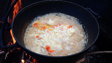 薪で料理