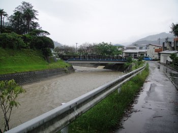 工業高校横の浦上川の状況