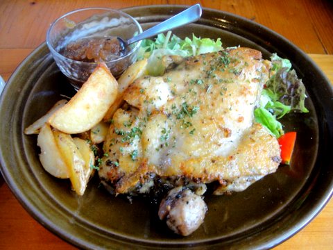 トリモモ肉のソテー