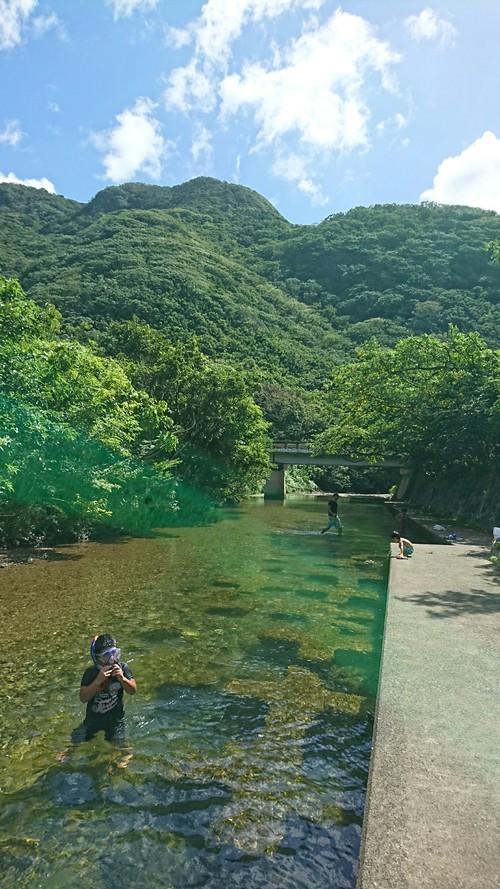川遊び