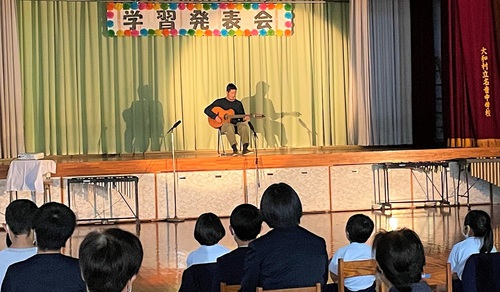 子ども達の八月踊り