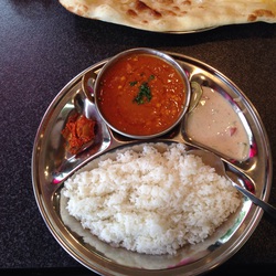 大阪ランチはネパールカレー(^_^;)