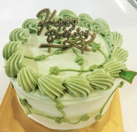 この時期にオススメのホールケーキです
