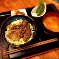 豚チャーシュー丼