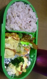 お弁当は一応(笑)