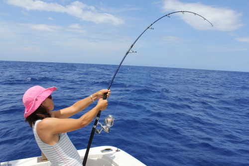 マグロ釣るぞ～！！陸＆和樹の挑戦でしたが・・