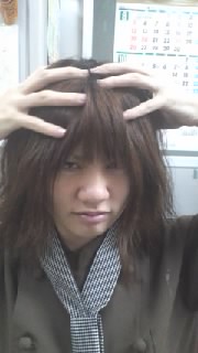 髪の毛ってどぉやったら早く伸びるの(・◇・)？