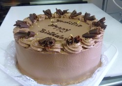 渦巻きで・・・お誕生日ケーキ