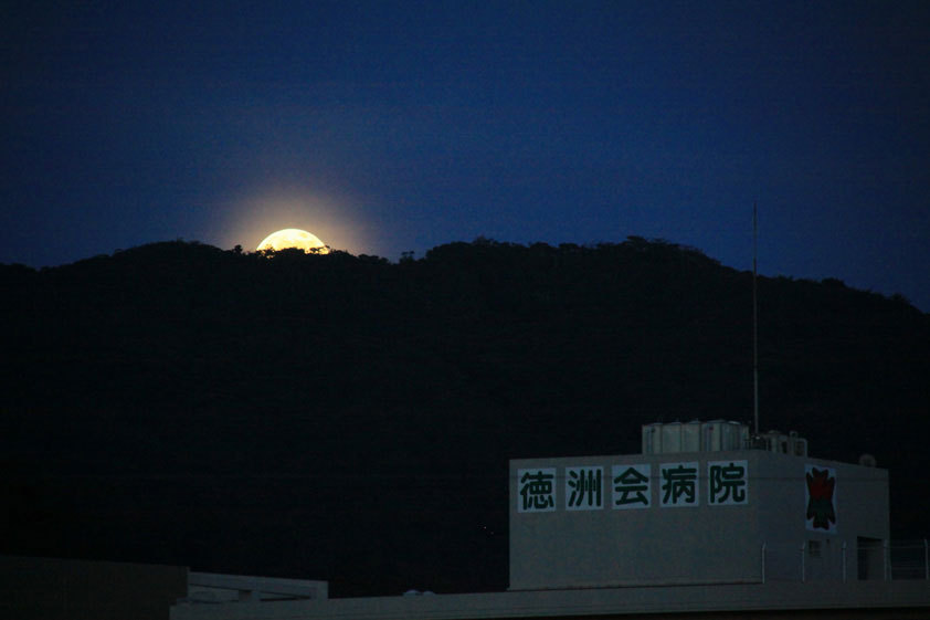 満月