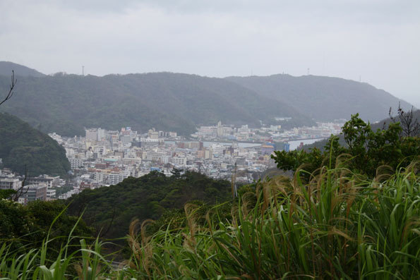 梅雨の市街地