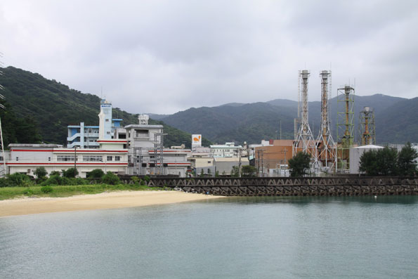 名瀬の三角浜
