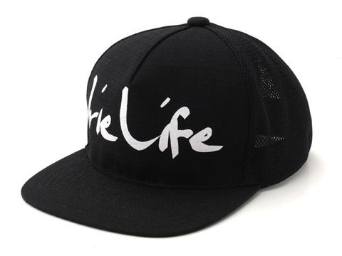 IRIE LIFEのロゴをプリントしたメッシュキャップです！