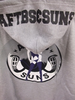 ANDSUNS×AFTERBASEのコラボスウェットパーカー