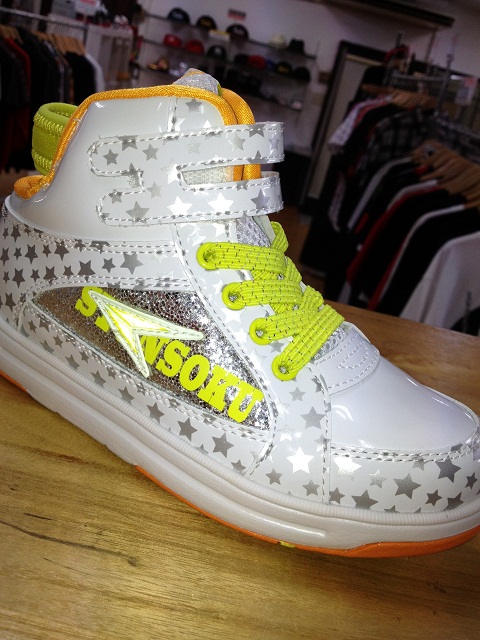 ダンスをされてる方必見！瞬足ダンスの新作入荷！