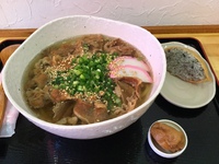 あるぺじおさんの肉花うどん